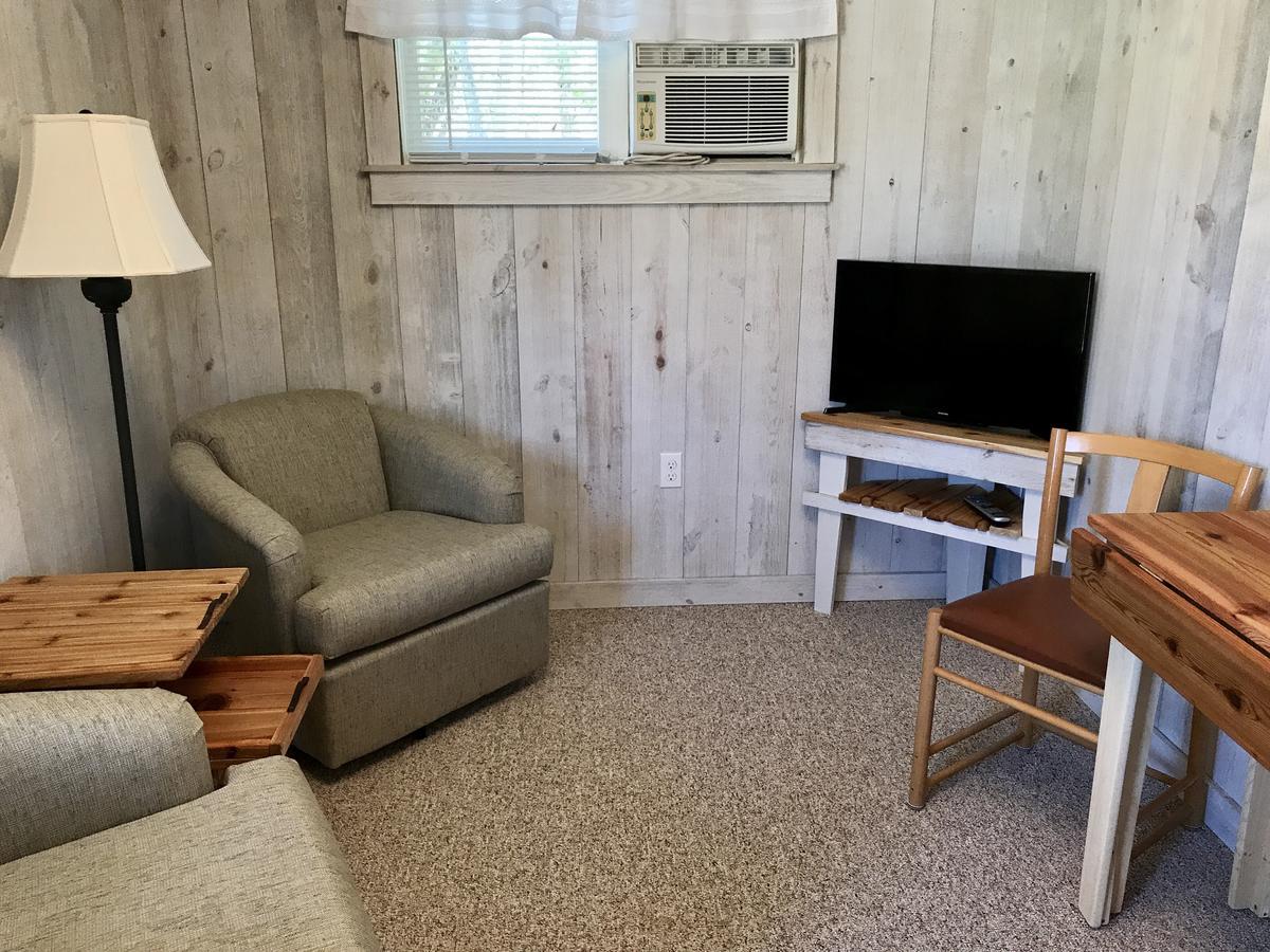 Cedar Ridge Motel 4*