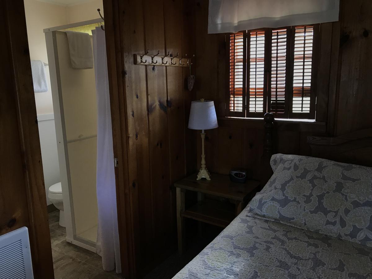 Cedar Ridge Motel 4*